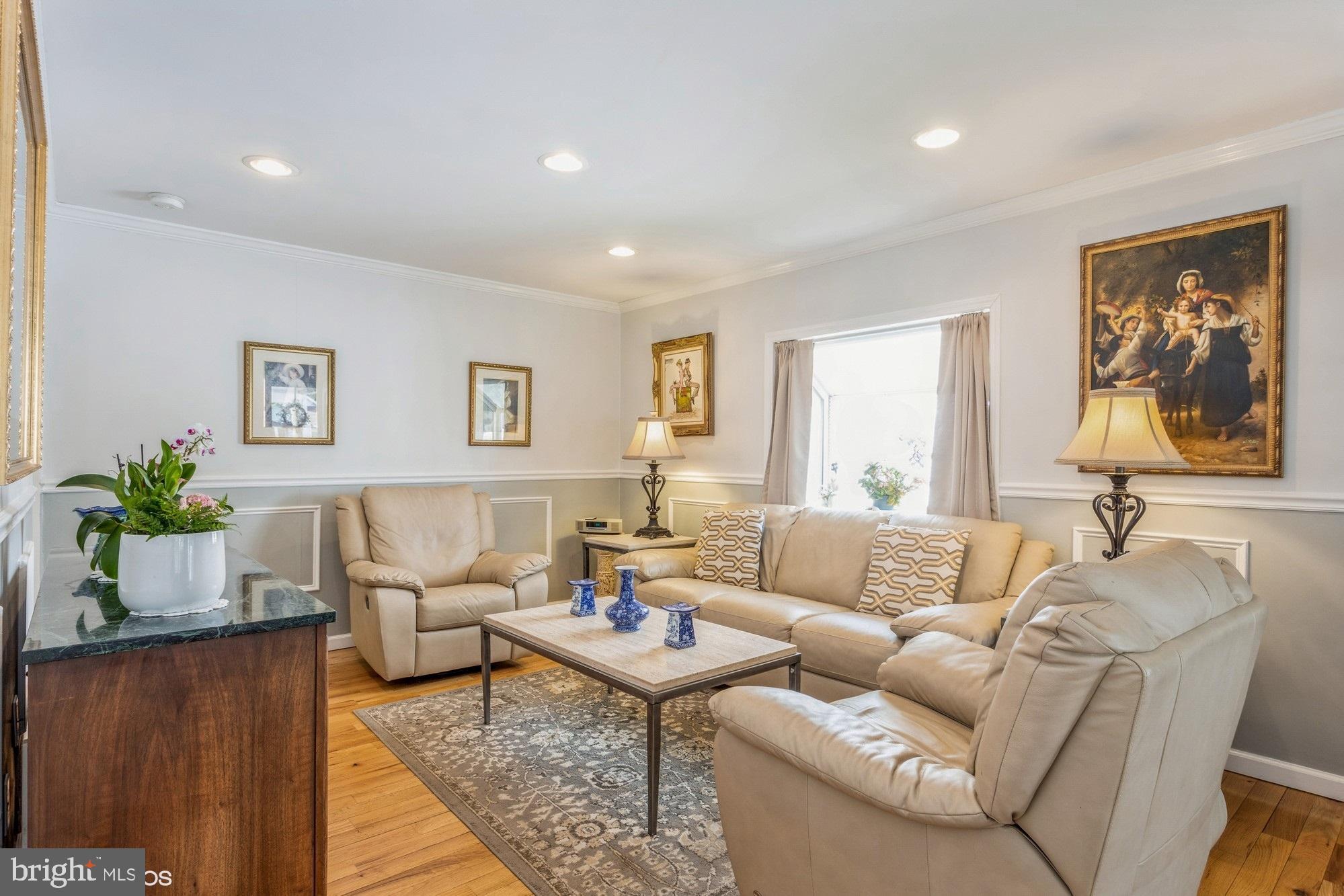 CALIFORNIA GROVE - Residential