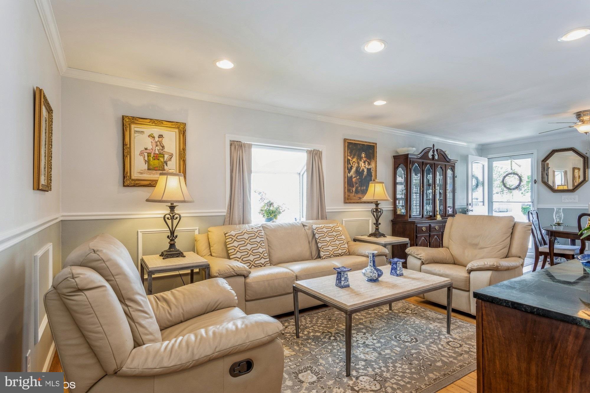 CALIFORNIA GROVE - Residential