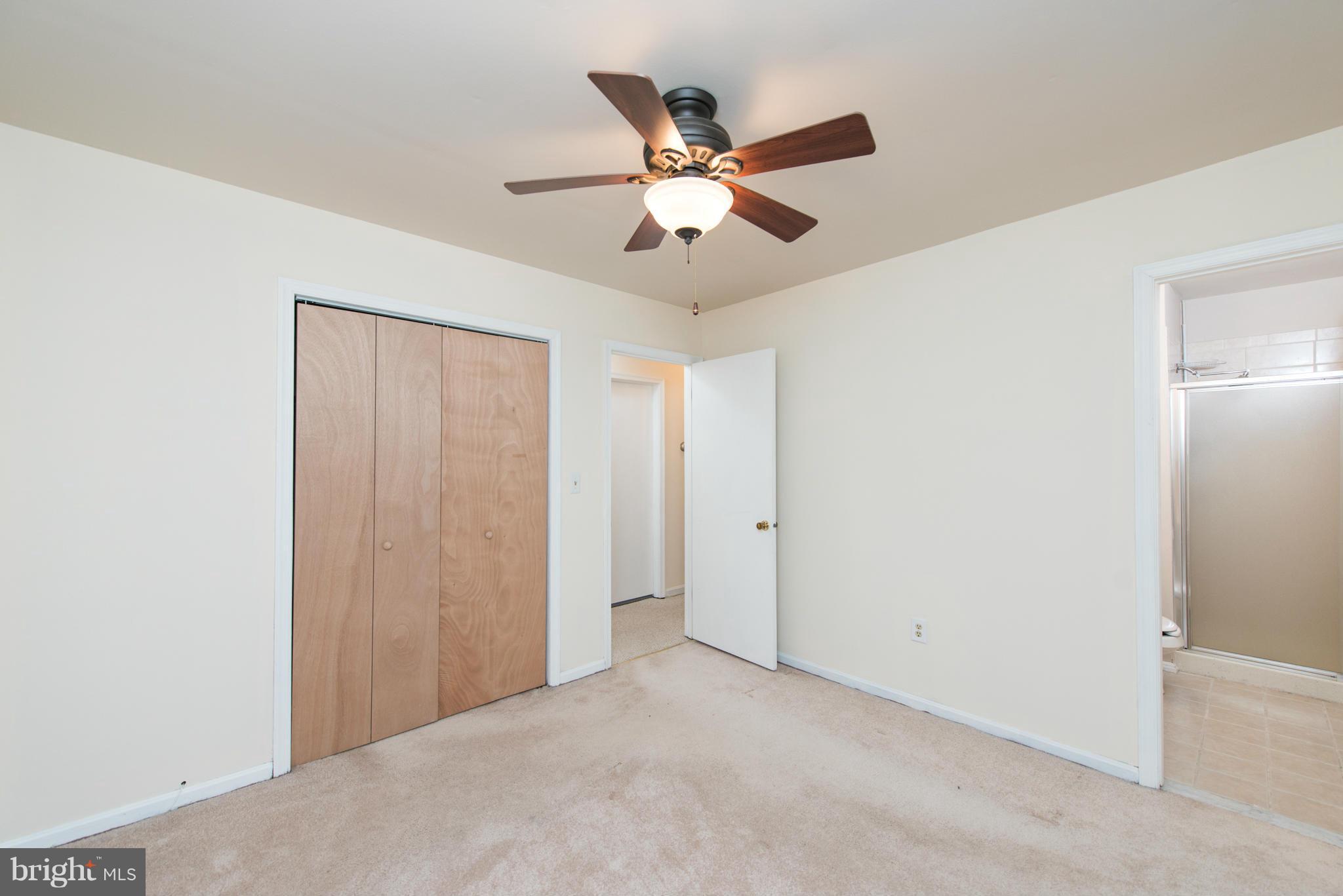 WOODLAND BEACH - Residential Lease