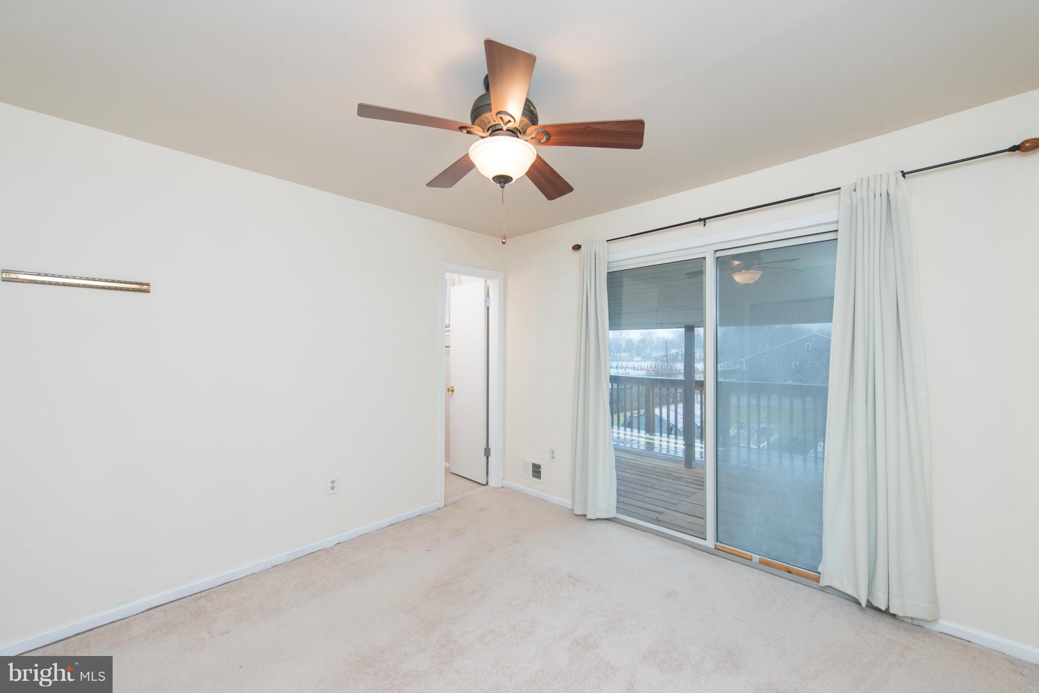 WOODLAND BEACH - Residential Lease