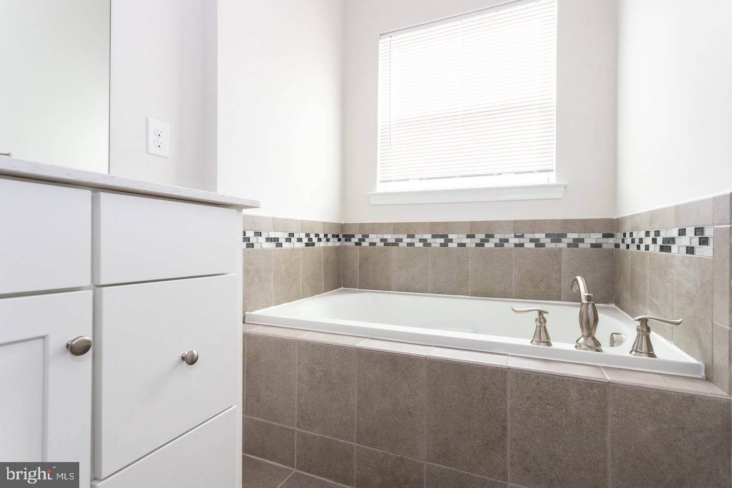 ATWATER - Residential Lease