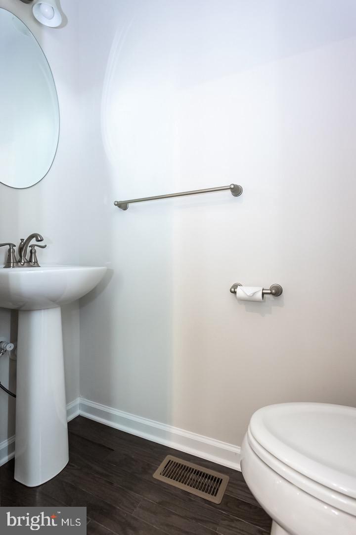 ATWATER - Residential Lease