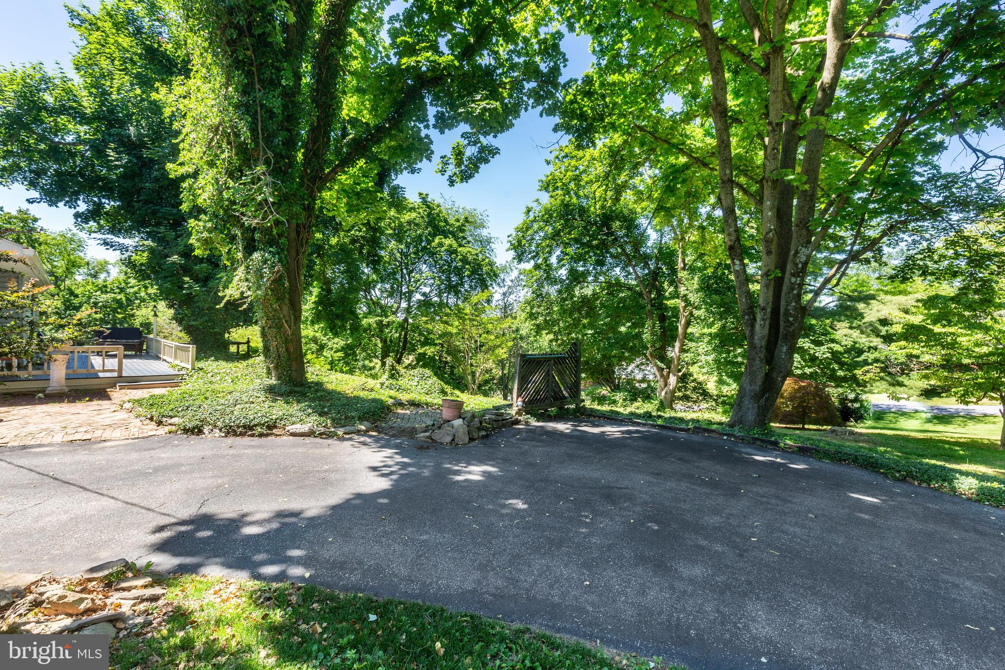 1023 CHERRYTOWN ROAD