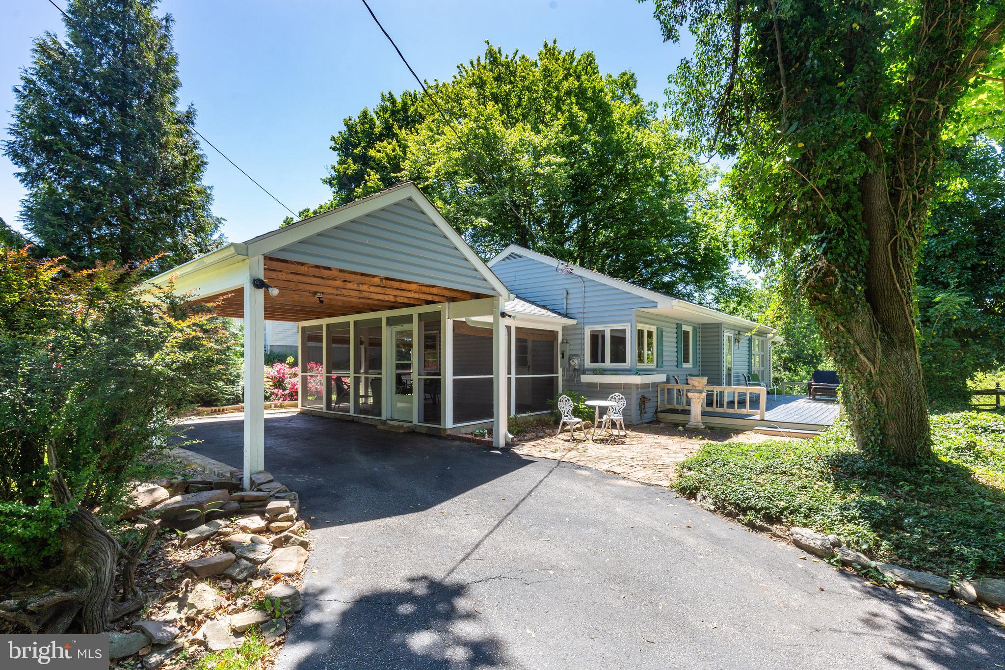1023 CHERRYTOWN ROAD