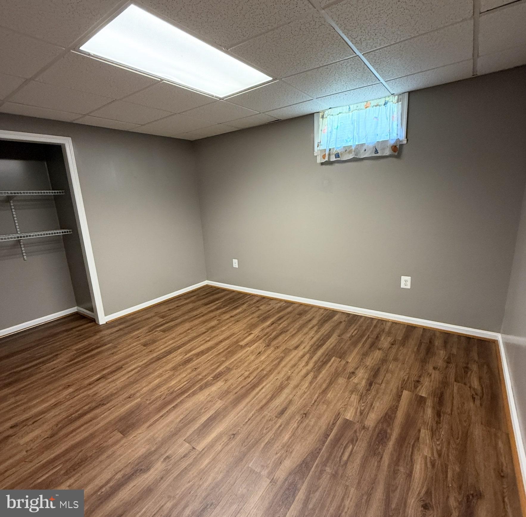 COUNTRY CLUB LAKE - Residential Lease