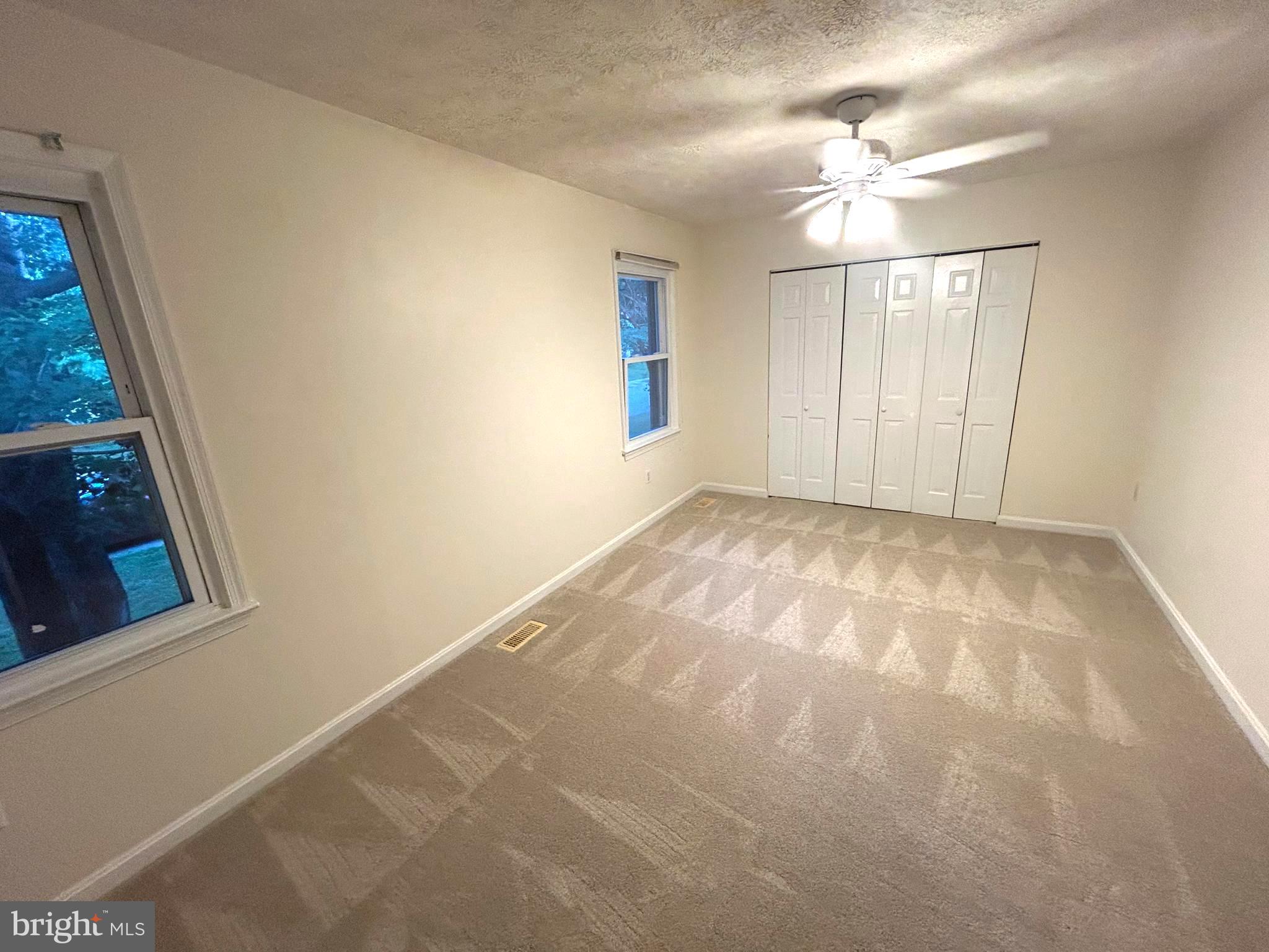 COUNTRY CLUB LAKE - Residential Lease