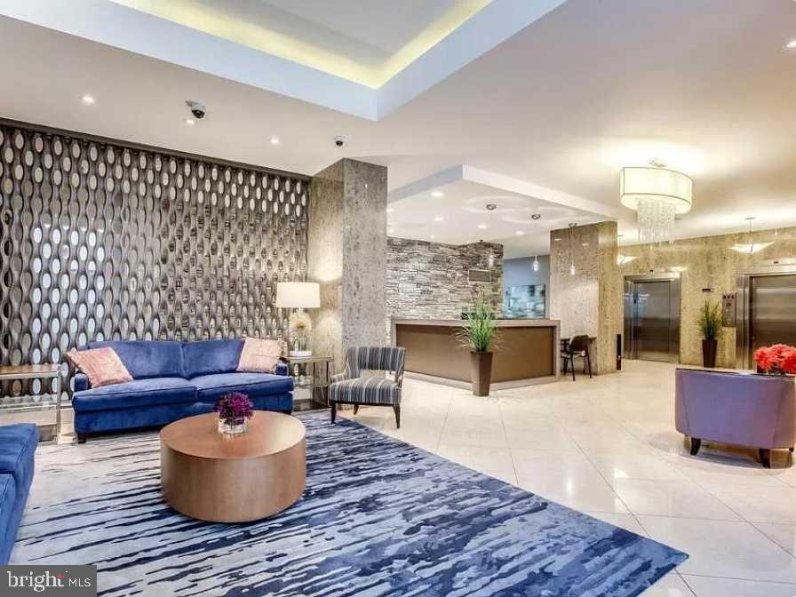 RIVER PLACE SOUTH - Residential