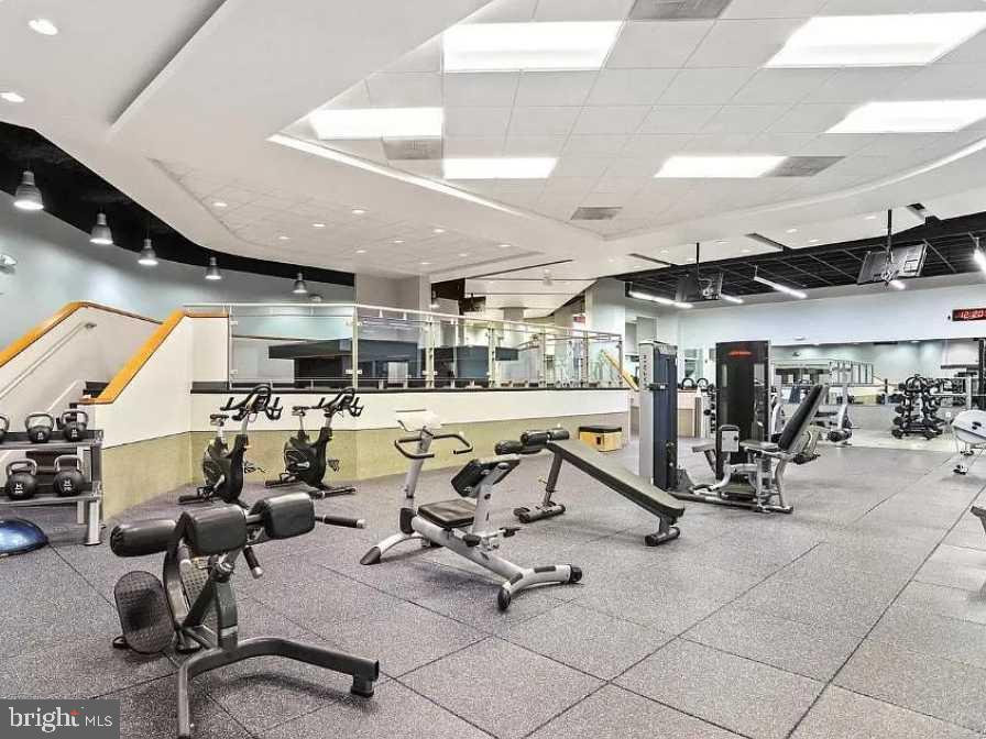 RIVER PLACE SOUTH - Residential