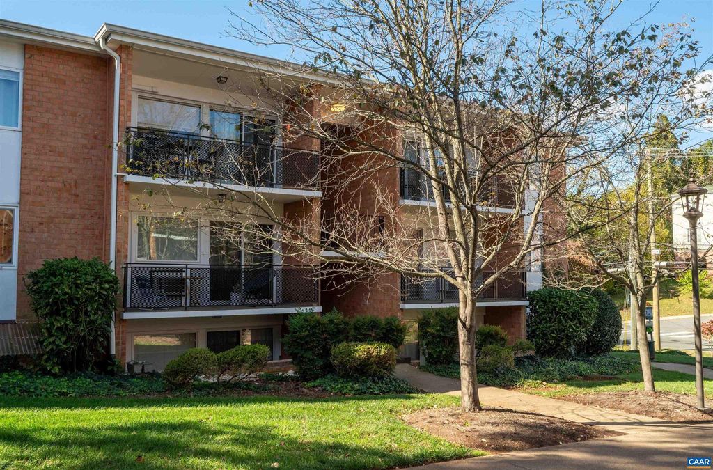 Photo of 1800 Jefferson Park Ave #39, CHARLOTTESVILLE, VA 22903 (MLS # 670463)