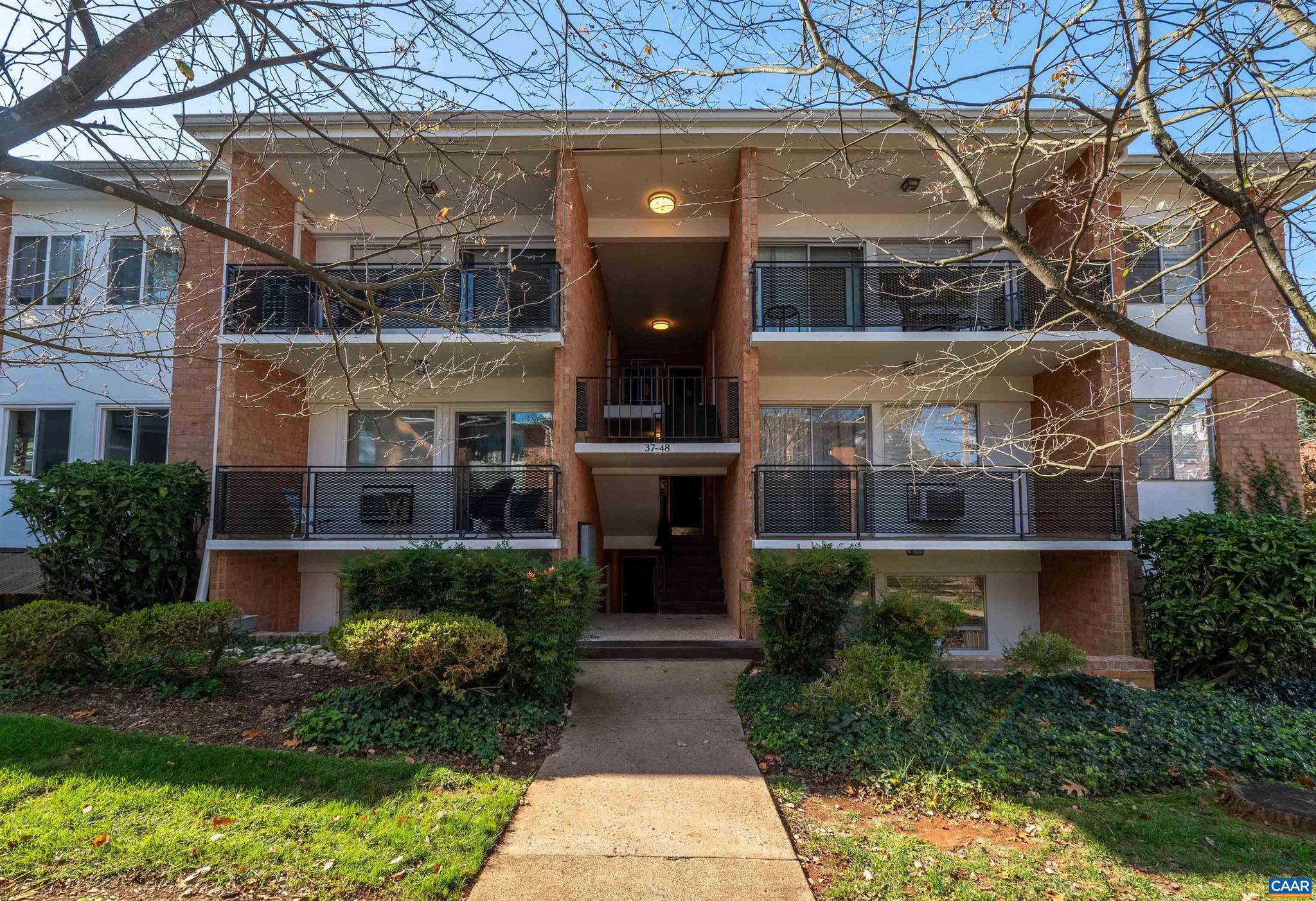 1800 JEFFERSON PARK AVE 39
