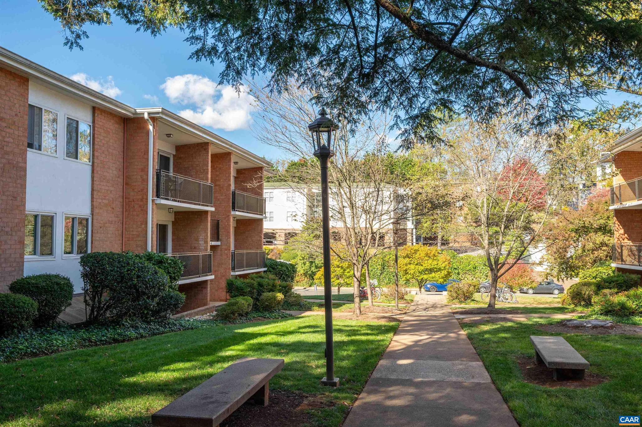 1800 JEFFERSON PARK AVE 39