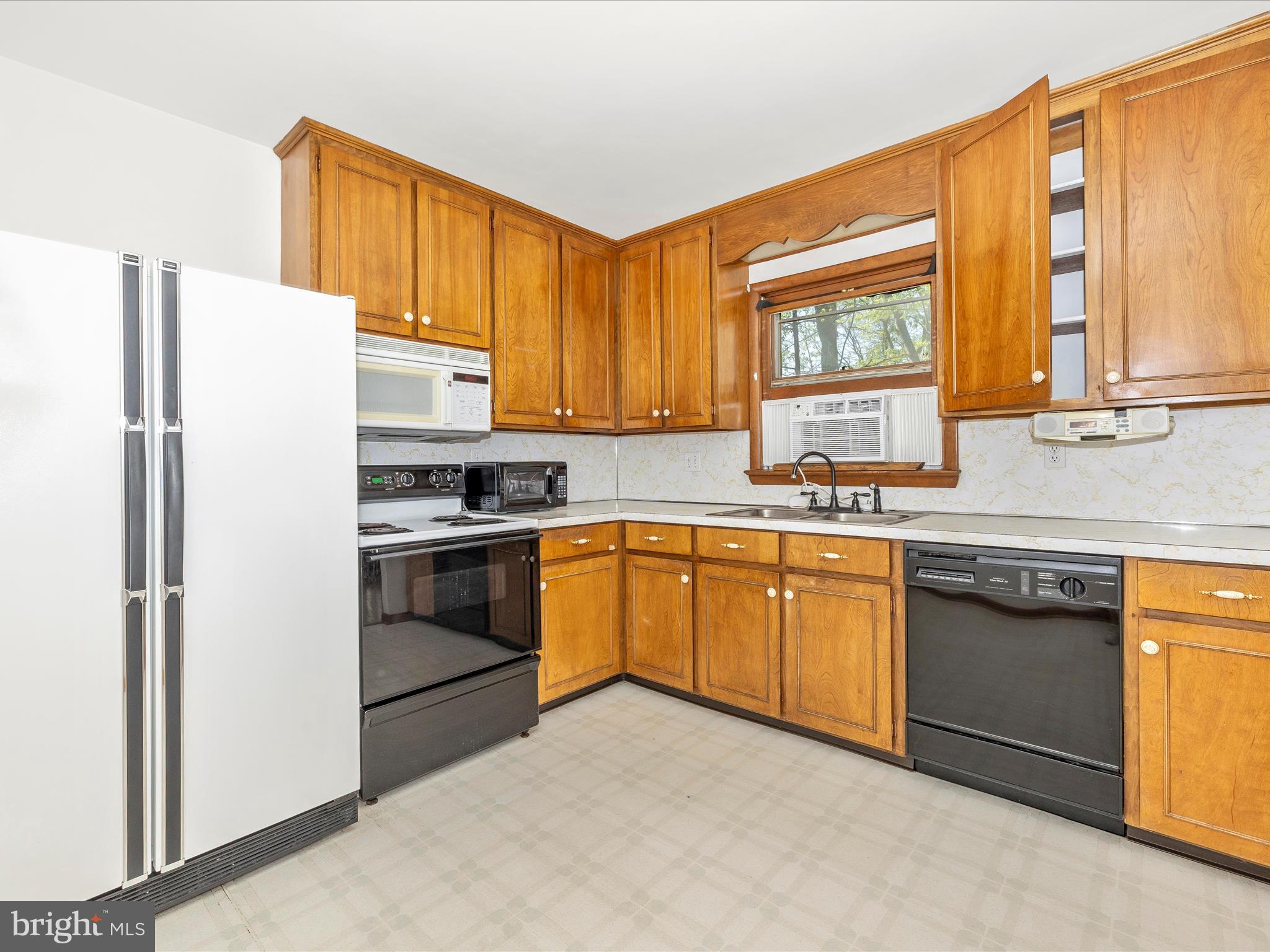 BRIGHTWOOD ACRES - Residential