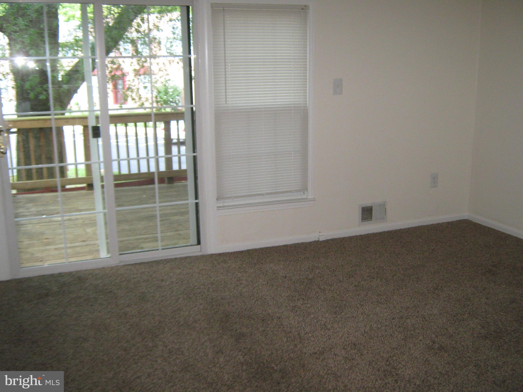 GREENWICH HILL - Residential