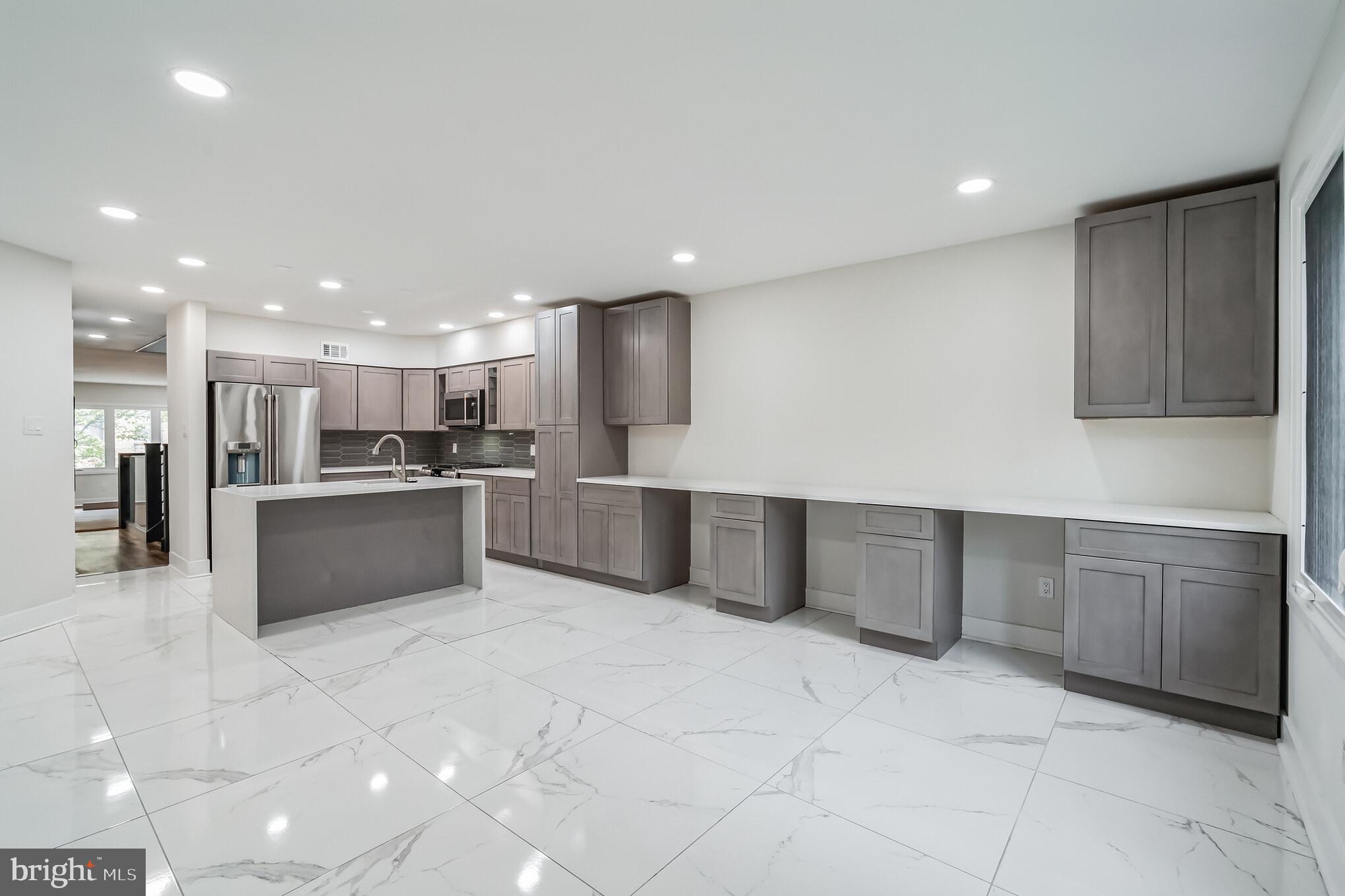 GRADUATE HOSPITAL - Residential