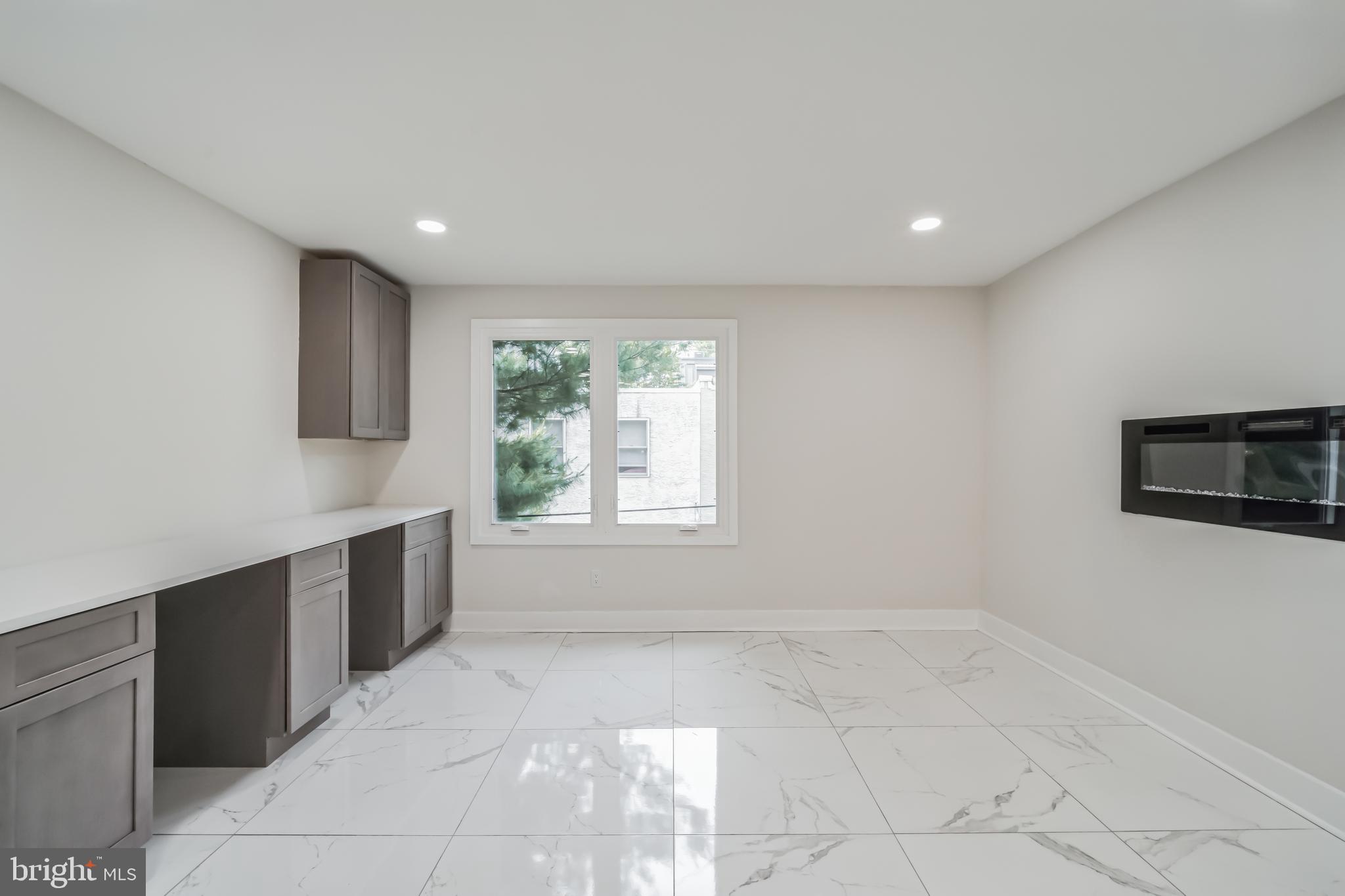 GRADUATE HOSPITAL - Residential