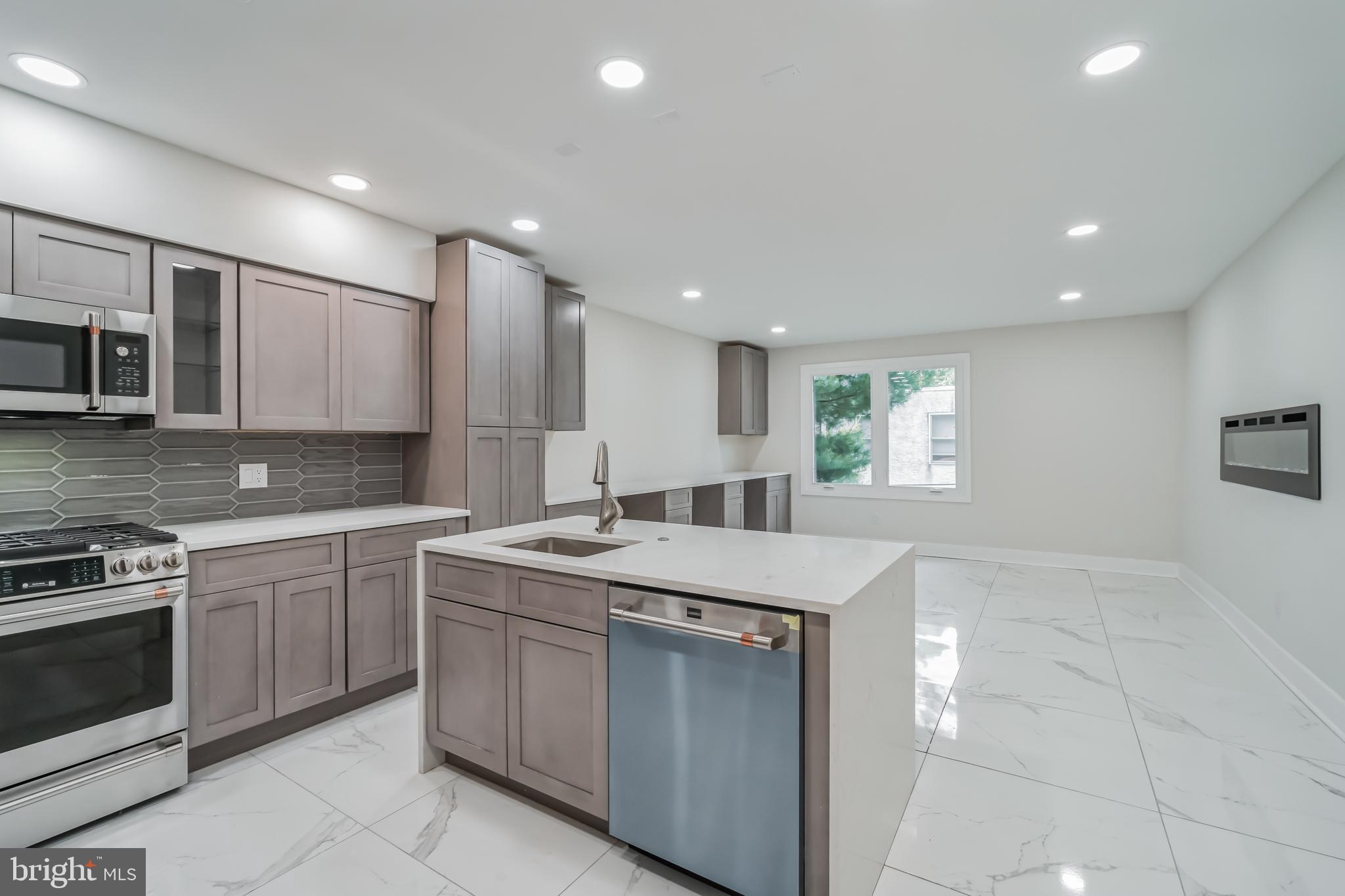 GRADUATE HOSPITAL - Residential