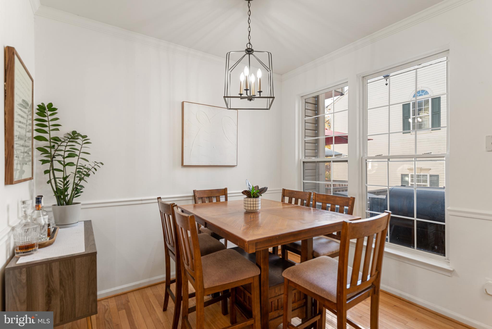 MOUNT VEE MANOR - Residential