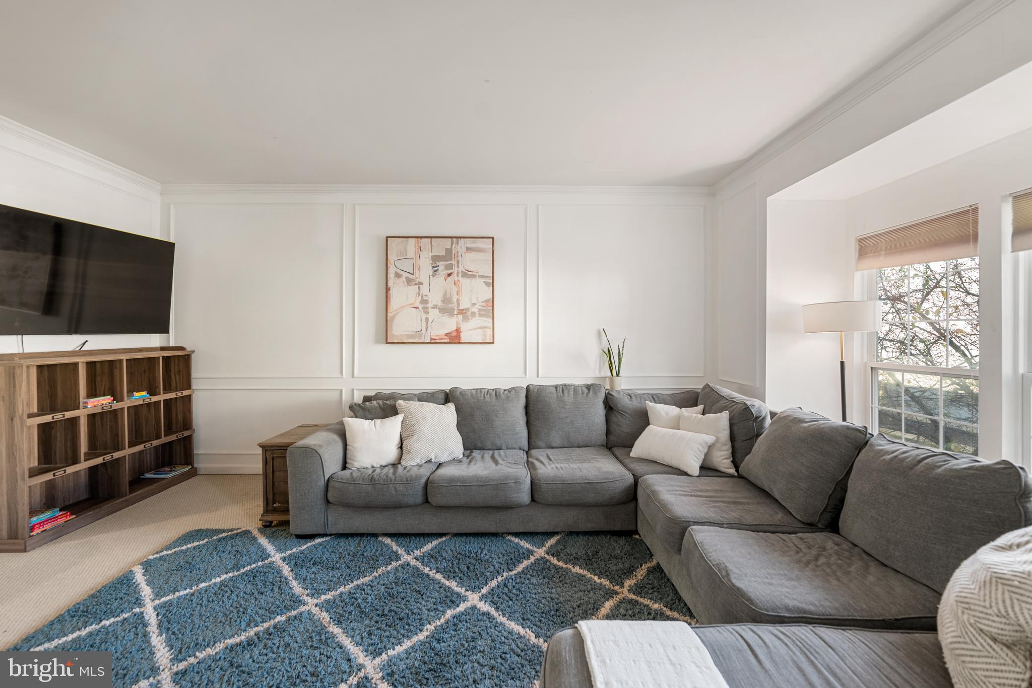 MOUNT VEE MANOR - Residential