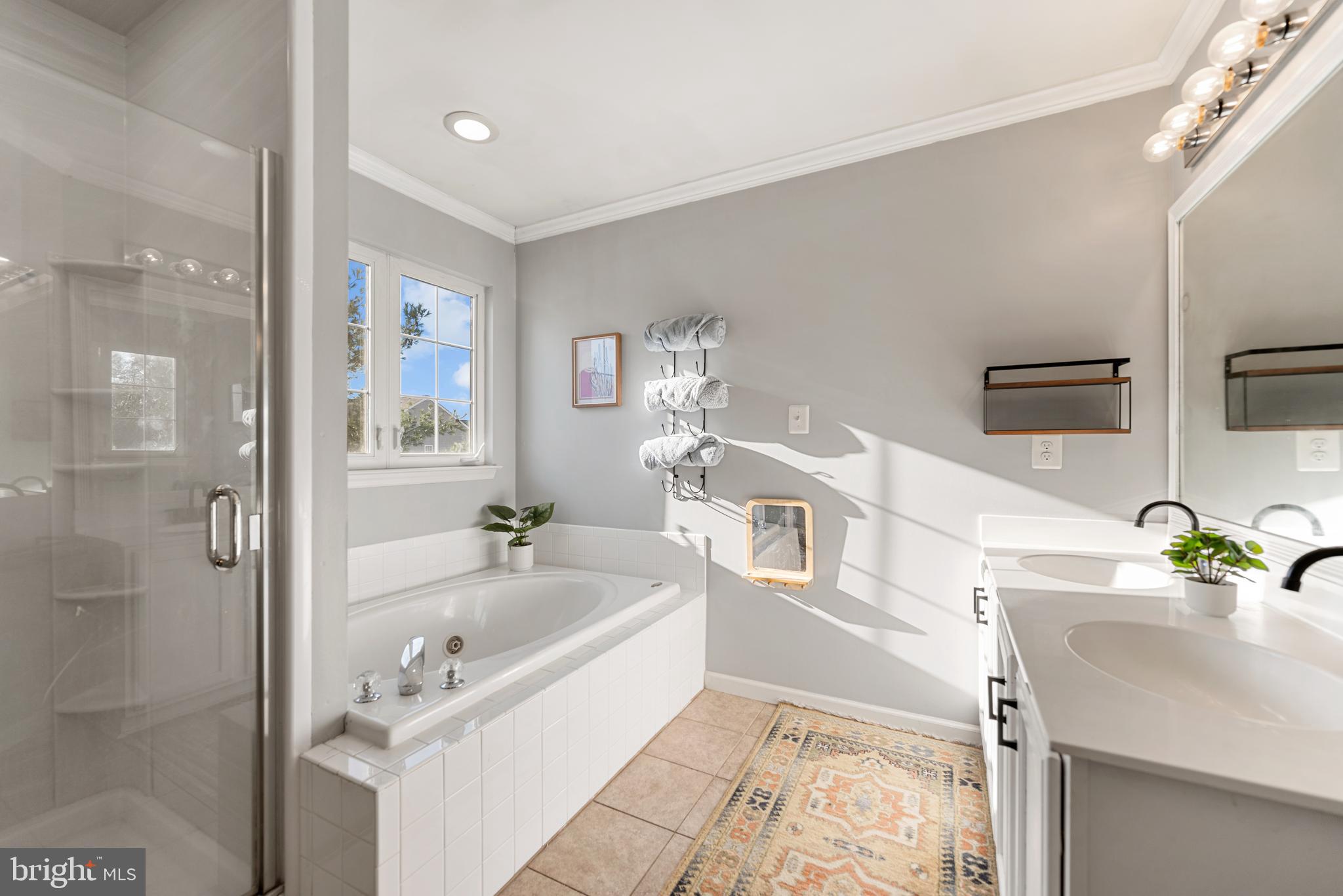 MOUNT VEE MANOR - Residential