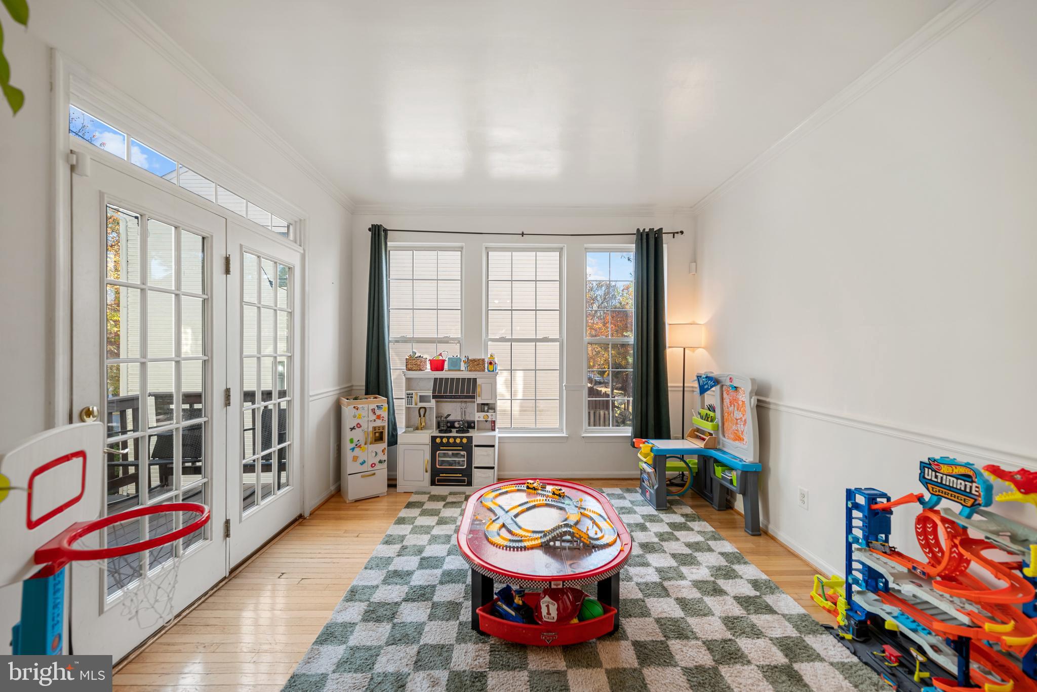 MOUNT VEE MANOR - Residential