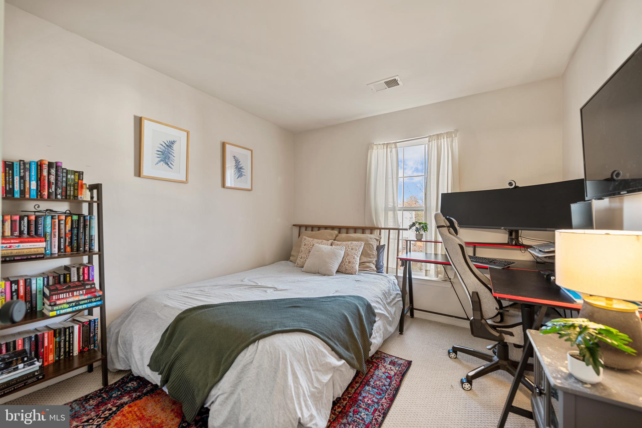 MOUNT VEE MANOR - Residential