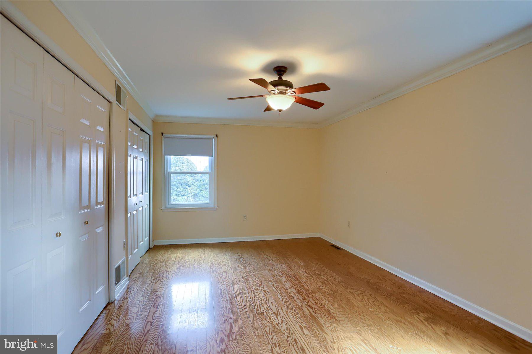 COUNTRY CLUB PARK - Residential