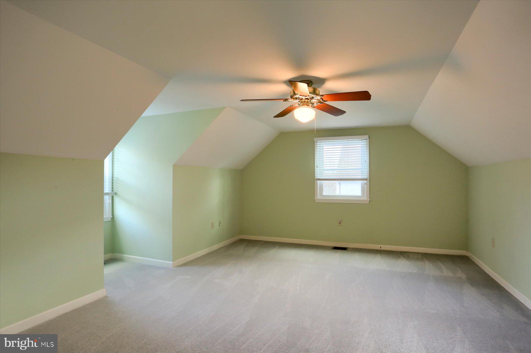COUNTRY CLUB PARK - Residential