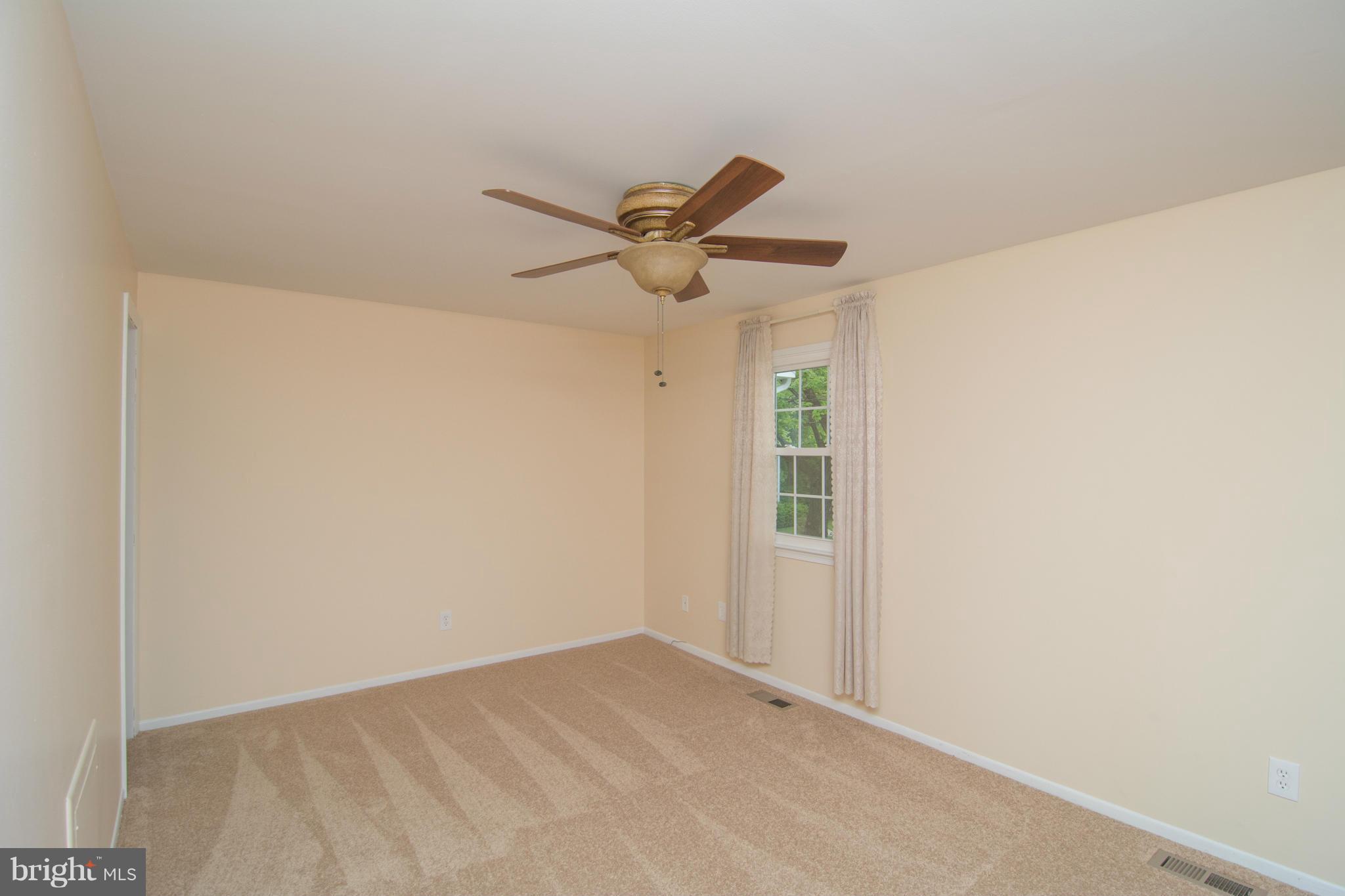 CROFTON SQUARE - Residential