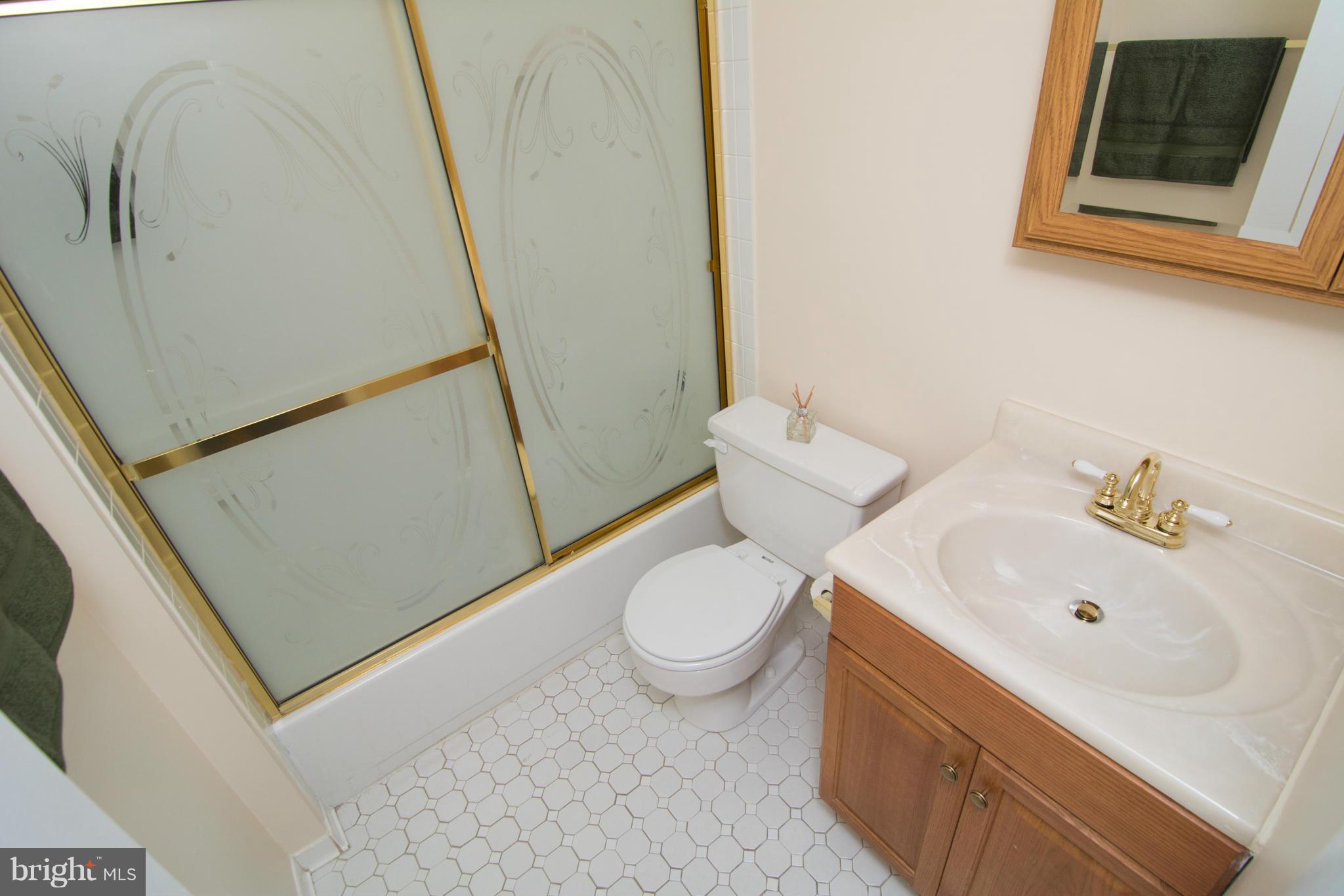 CROFTON SQUARE - Residential