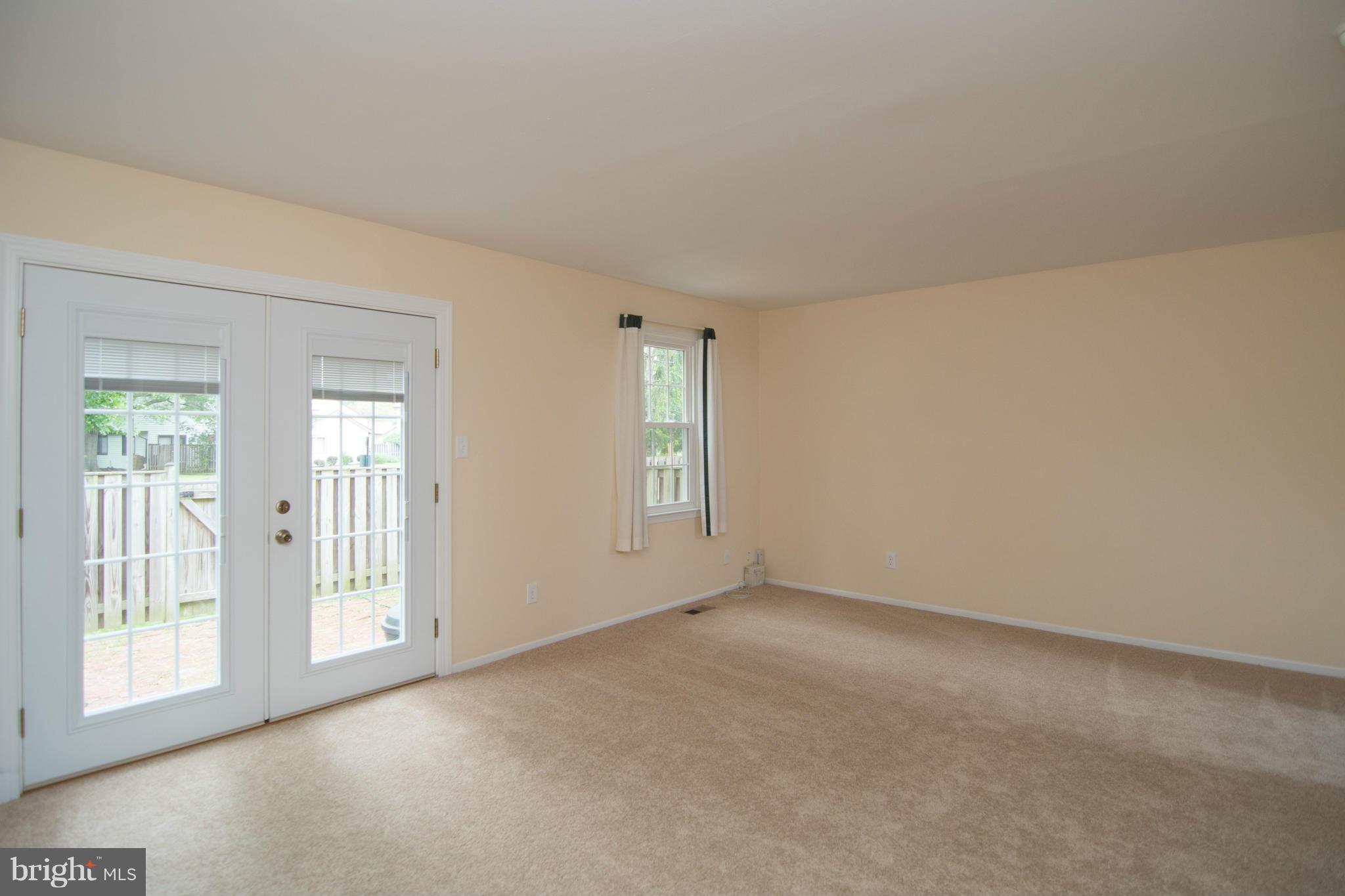 CROFTON SQUARE - Residential