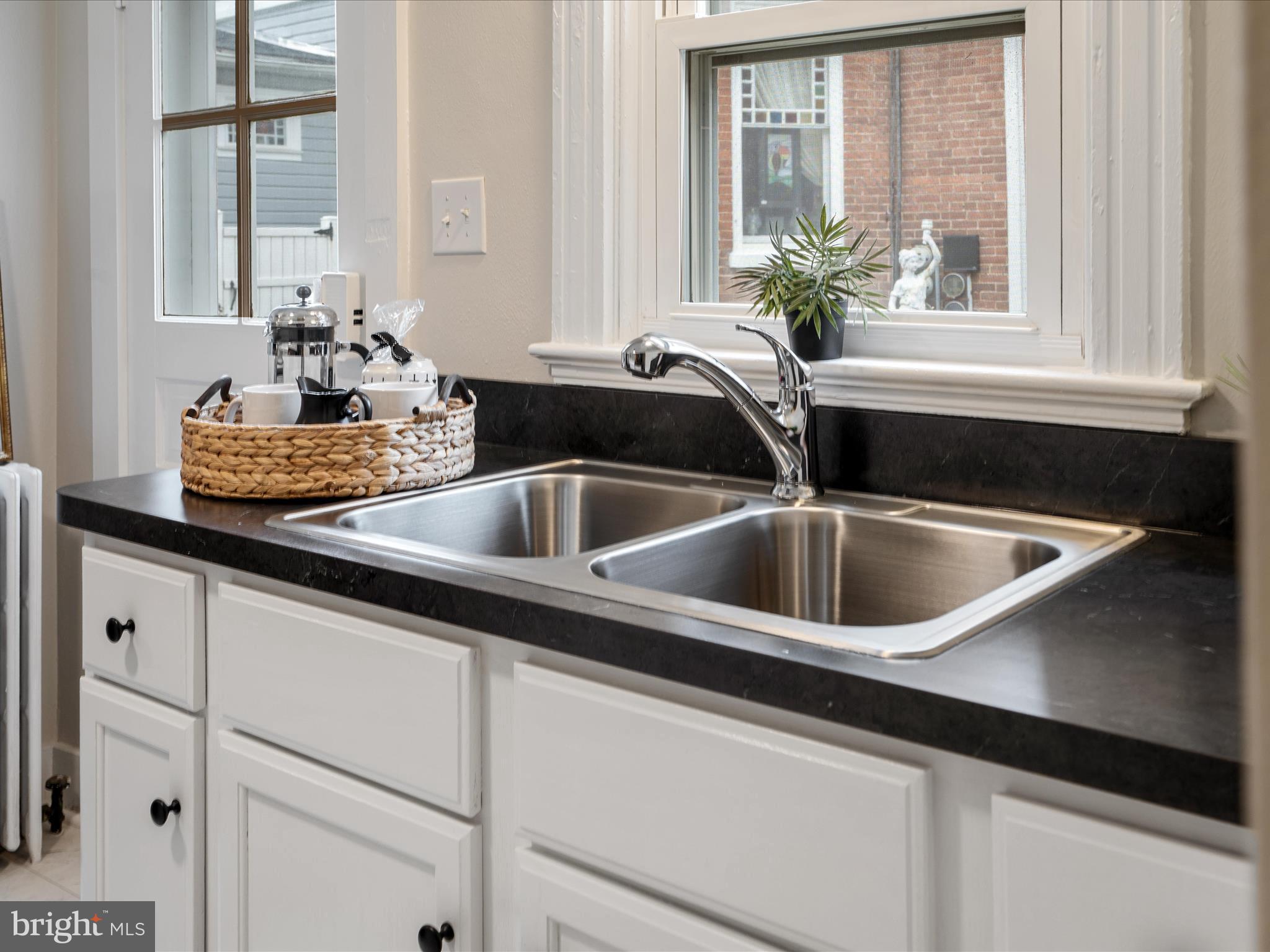 OLD TOWN WINCHESTER - Residential Lease