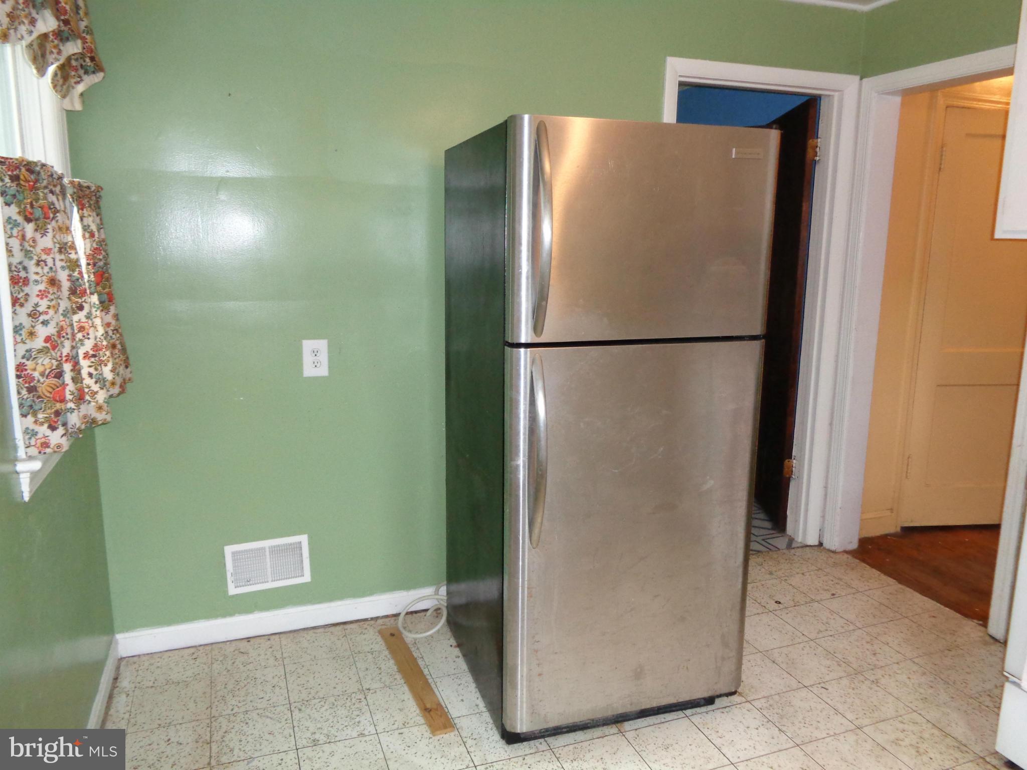 FRIENDLY FARMS - Residential