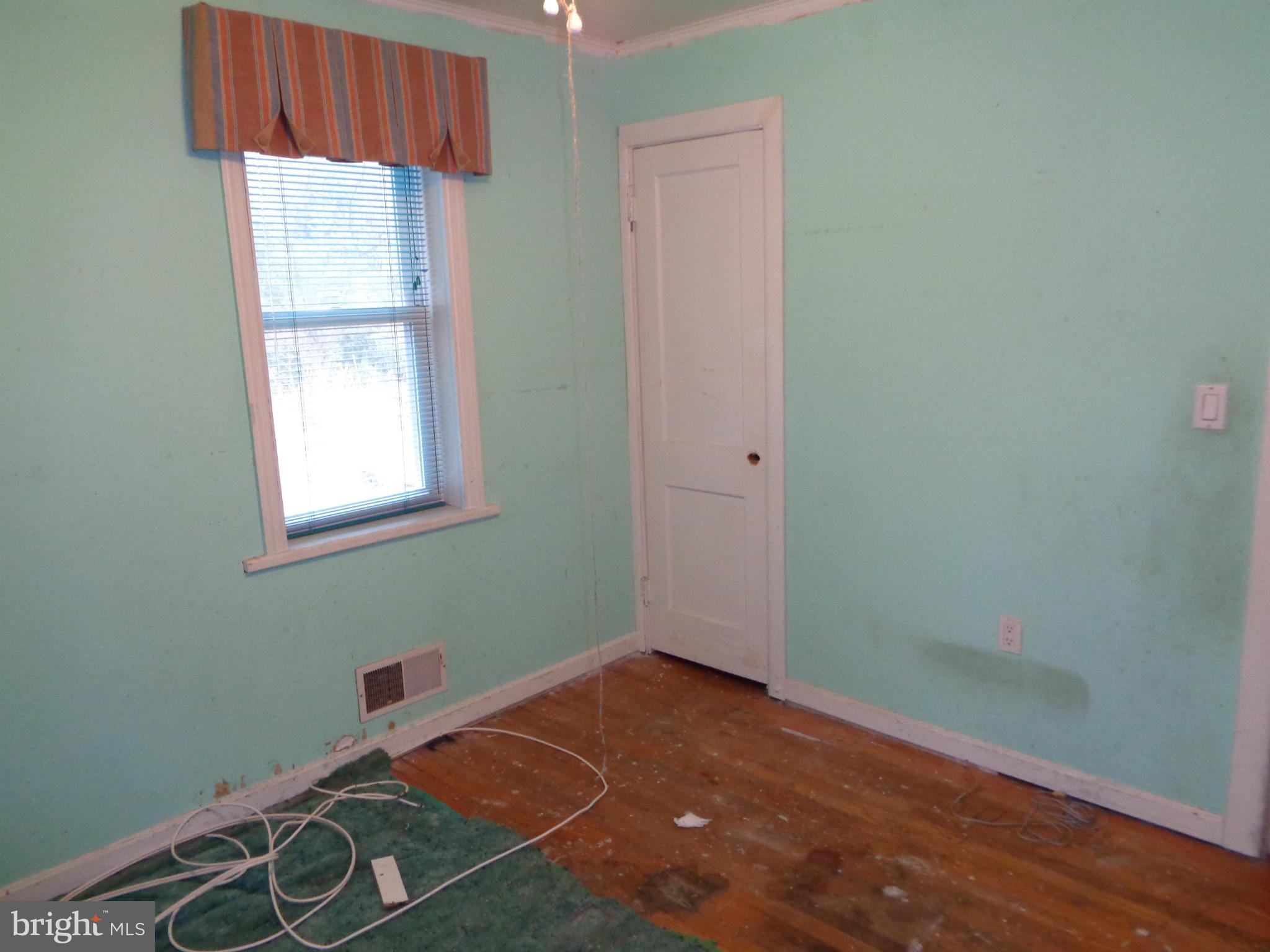 FRIENDLY FARMS - Residential