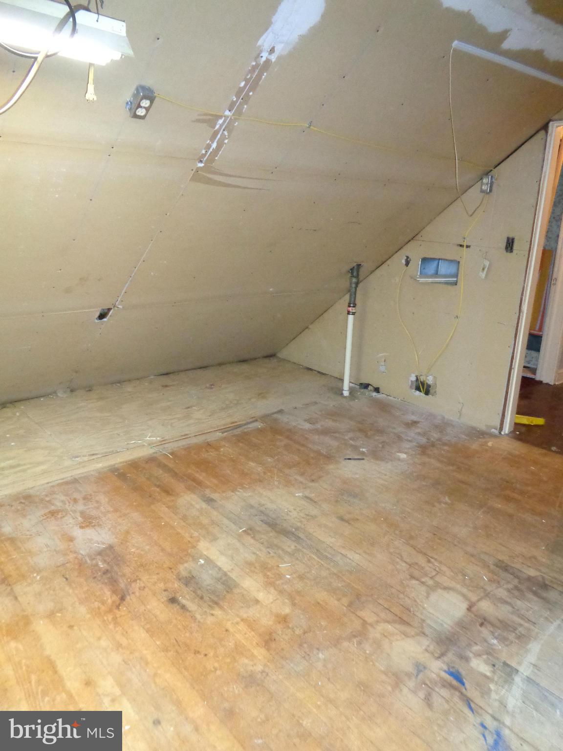 FRIENDLY FARMS - Residential