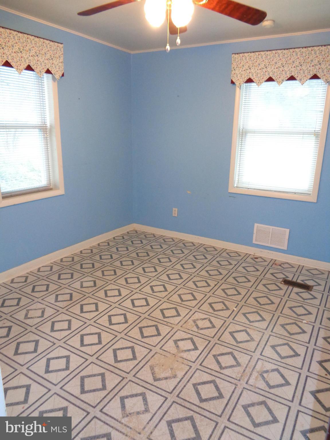 FRIENDLY FARMS - Residential