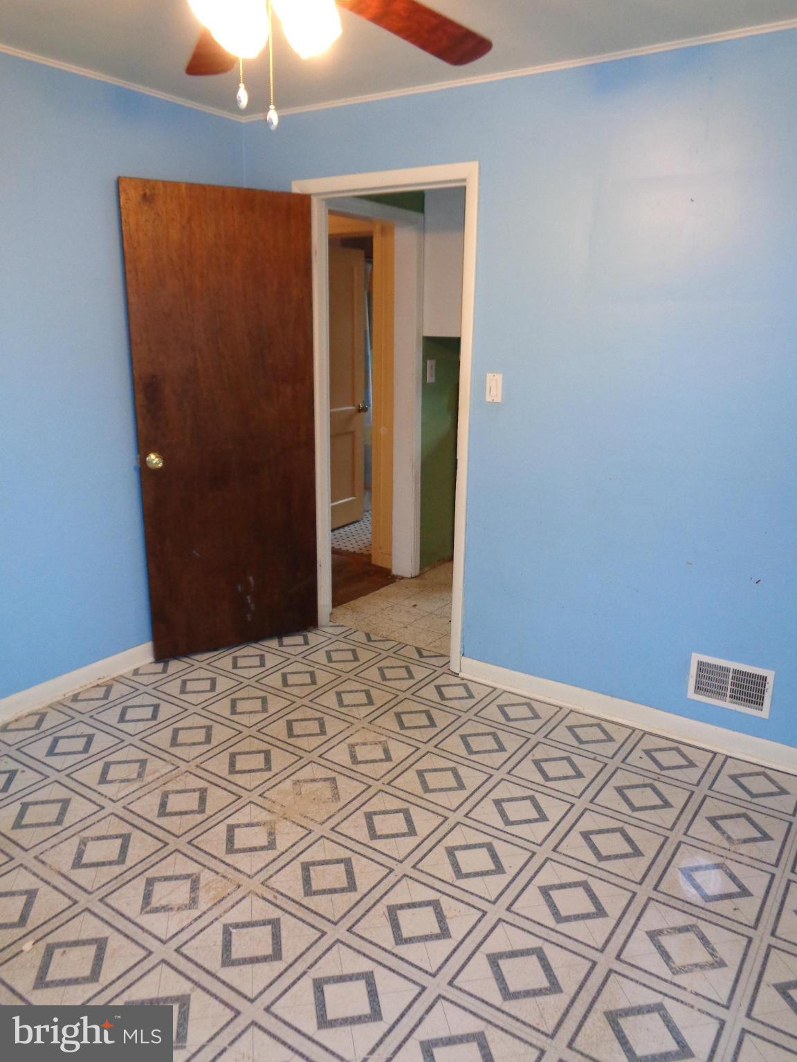 FRIENDLY FARMS - Residential