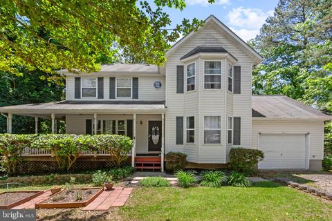 Homes For Sale - 667 San Gabriel Road<br/> LUSBY, MD 20657