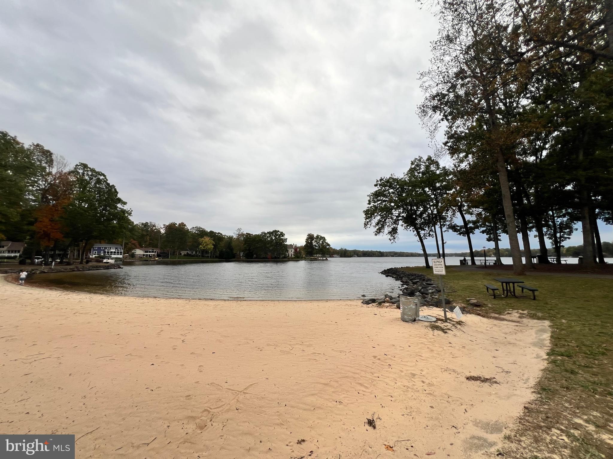 LAKE OF THE WOODS - Residential