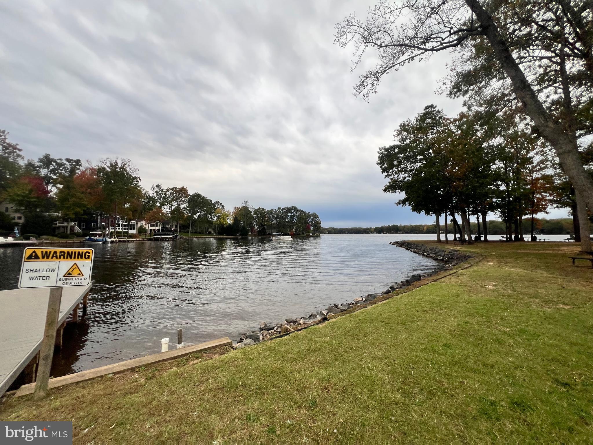 LAKE OF THE WOODS - Residential