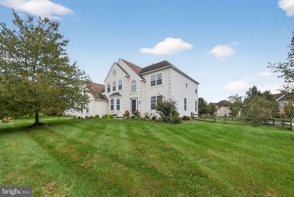 Photo of 520 Mystic Lane, WEST GROVE, PA 19390 (MLS # PACT2111484)