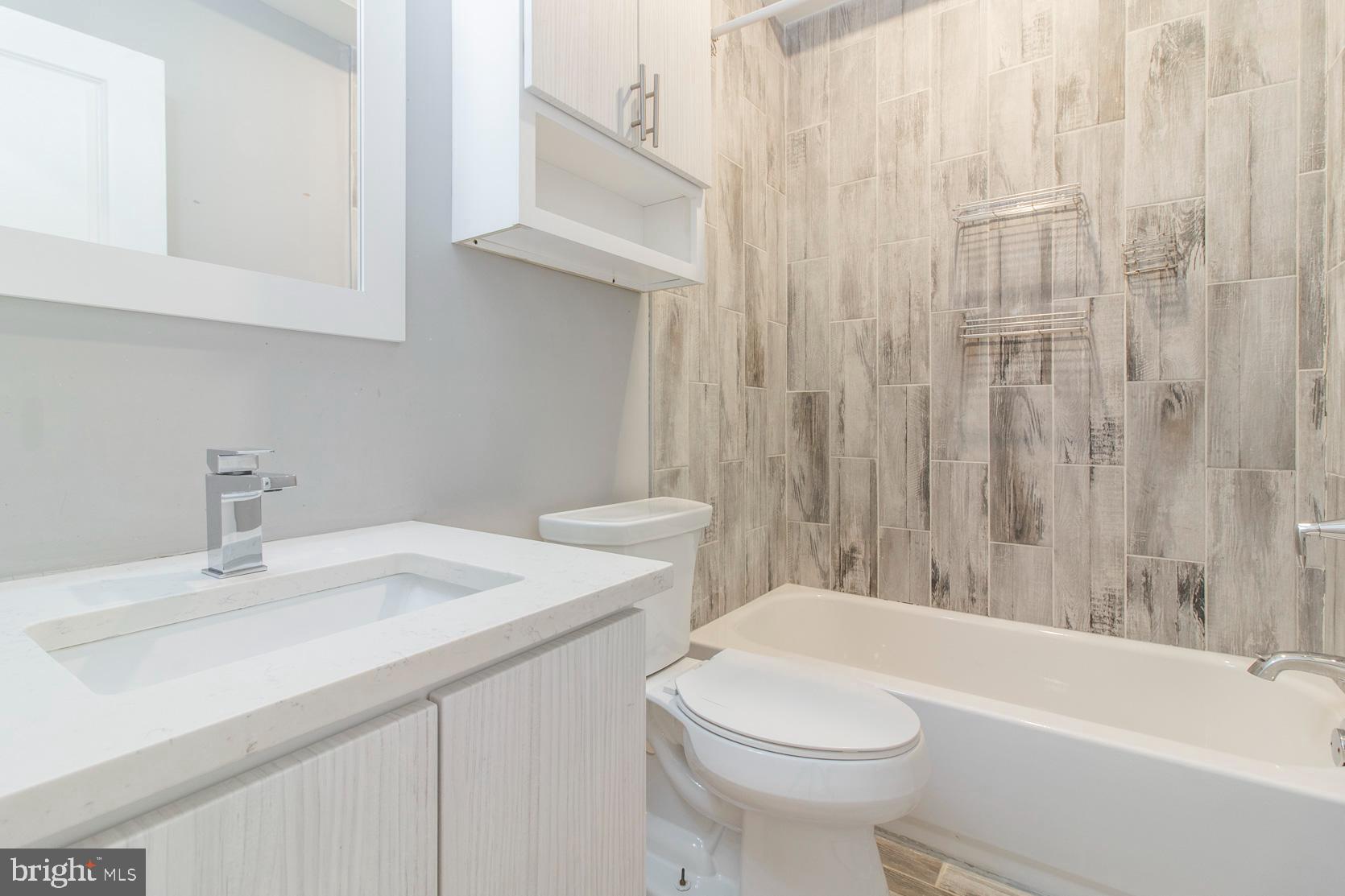 FRANCISVILLE - Residential Income