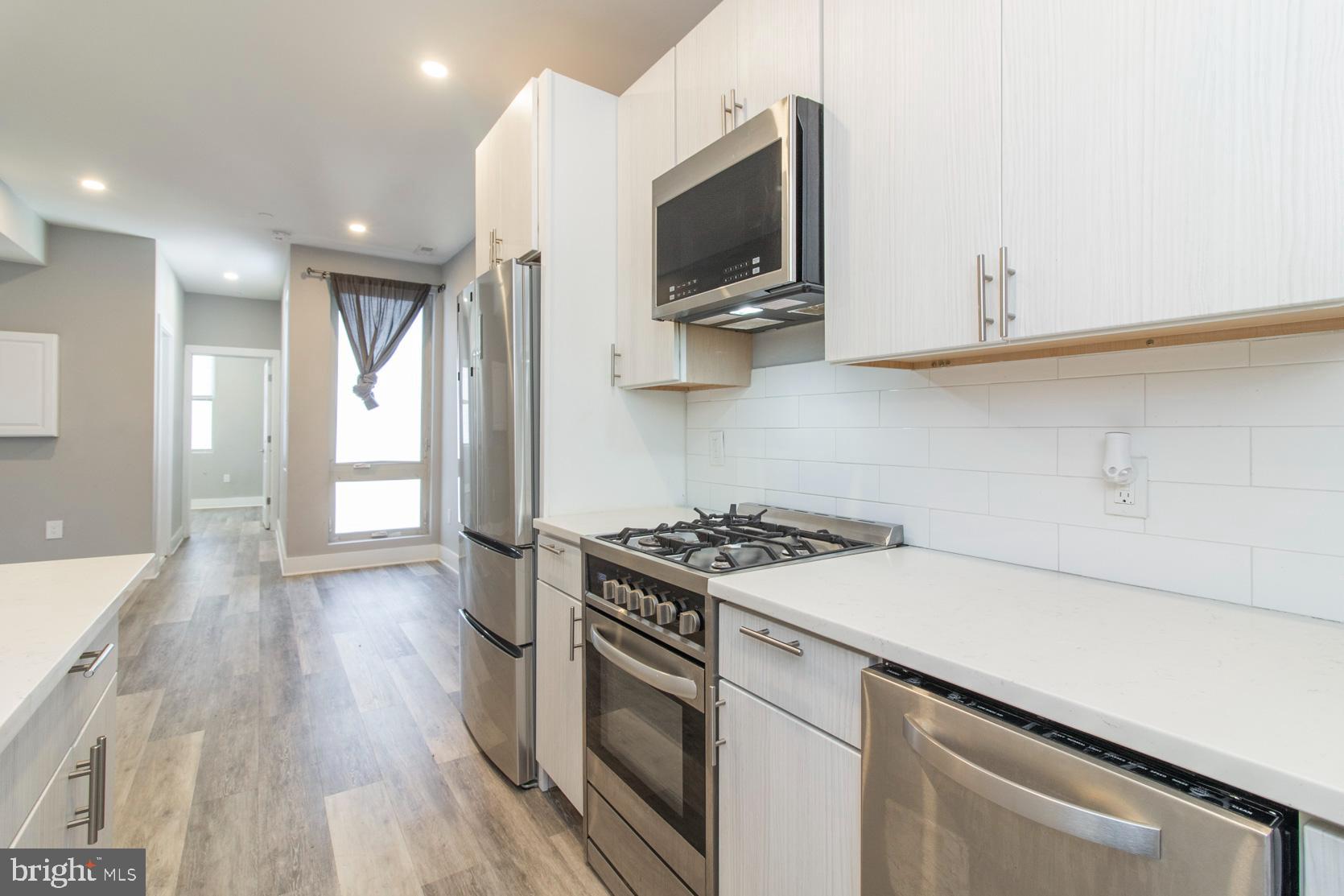 FRANCISVILLE - Residential Income