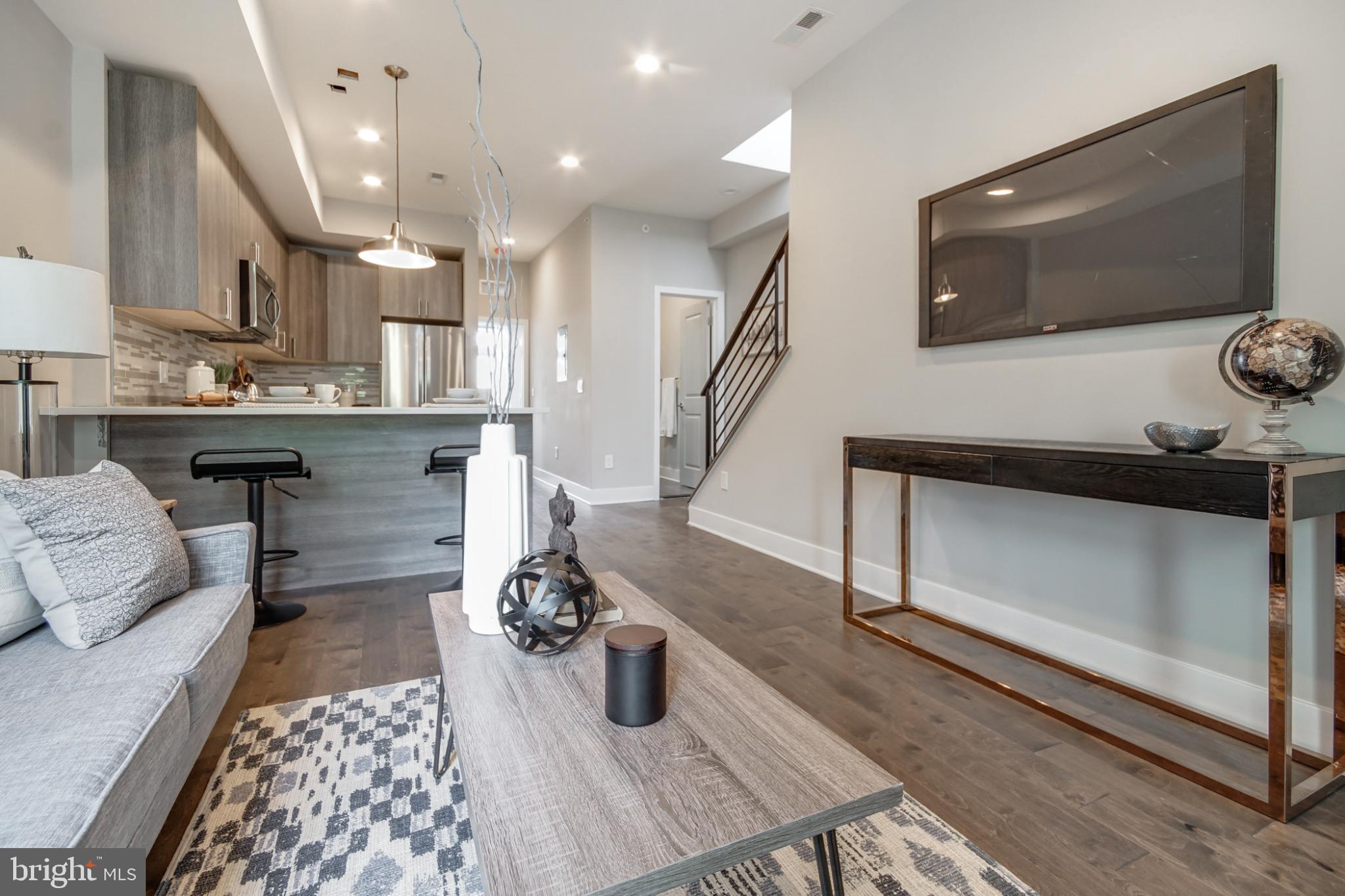 FRANCISVILLE - Residential Income