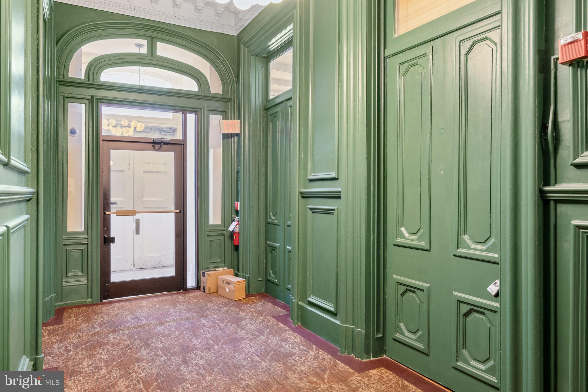 WASHINGTON SQ WEST - Residential