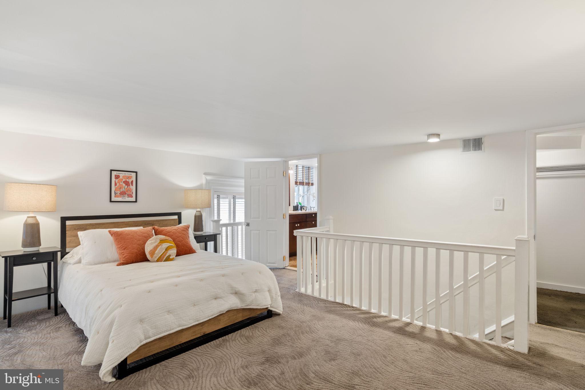 WASHINGTON SQ WEST - Residential