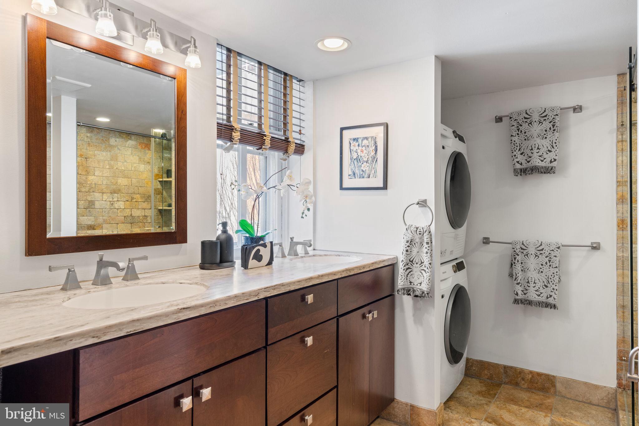 WASHINGTON SQ WEST - Residential