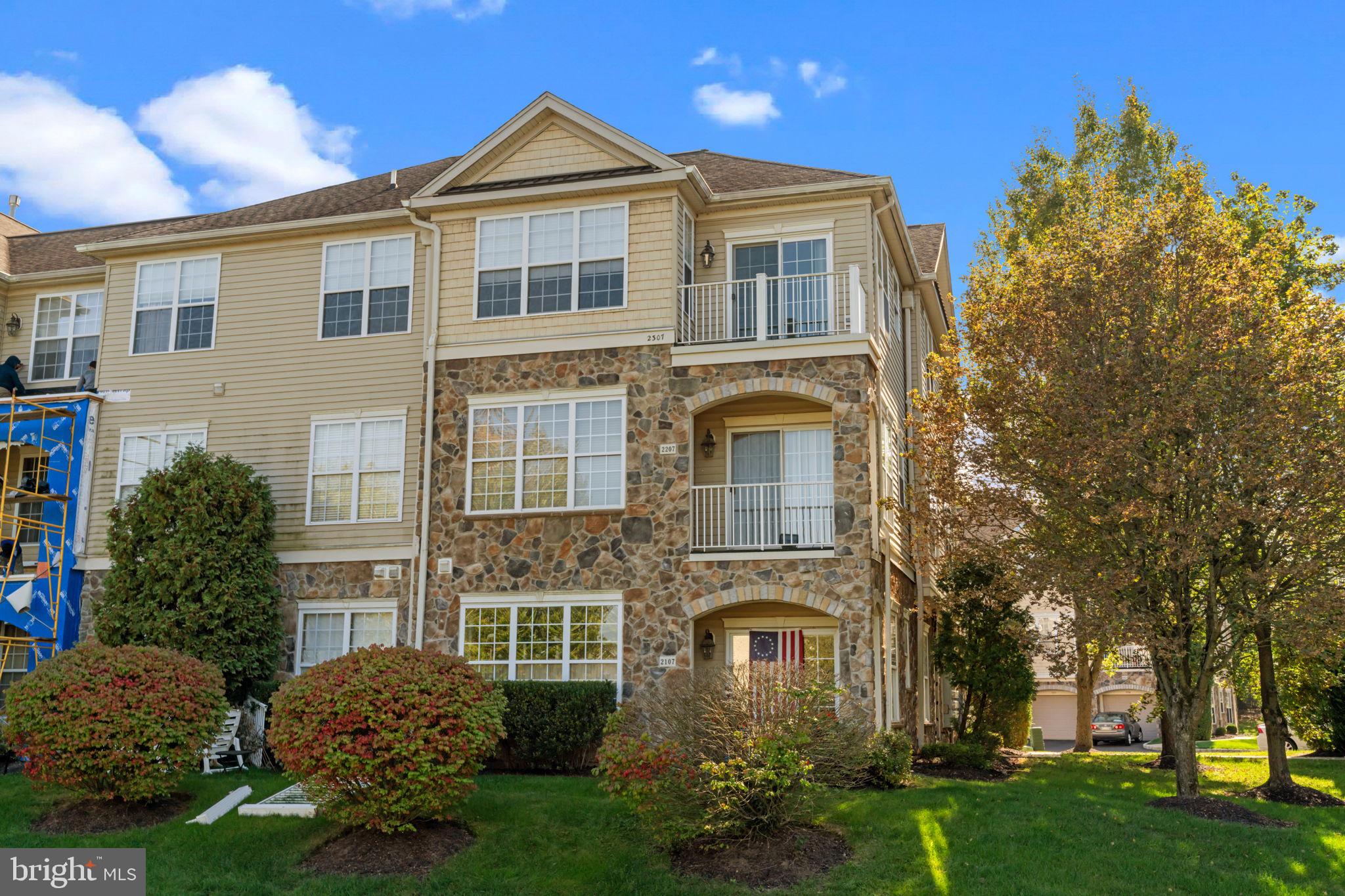 2307 KNOX COURT 2307