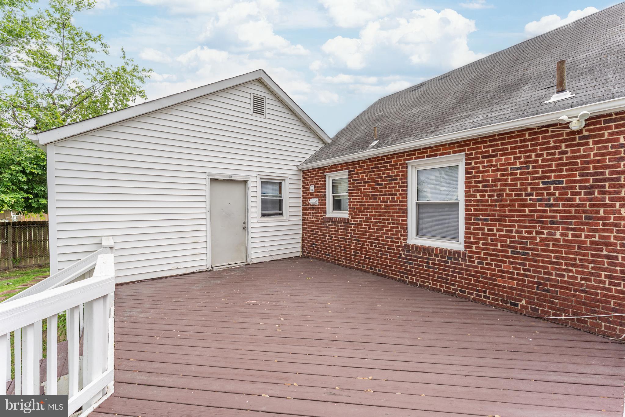 OLE LONGFIELD - Residential