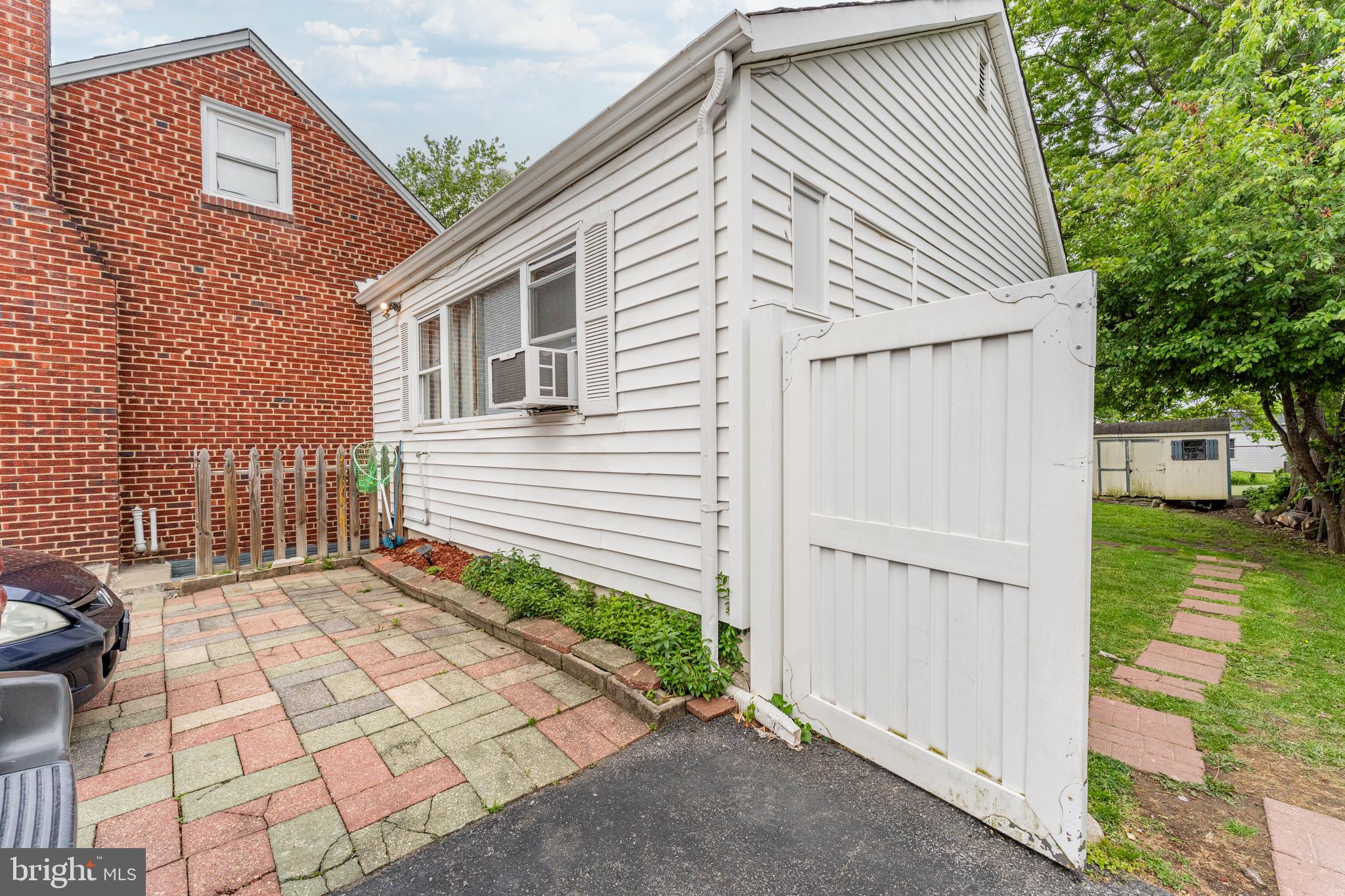 OLE LONGFIELD - Residential