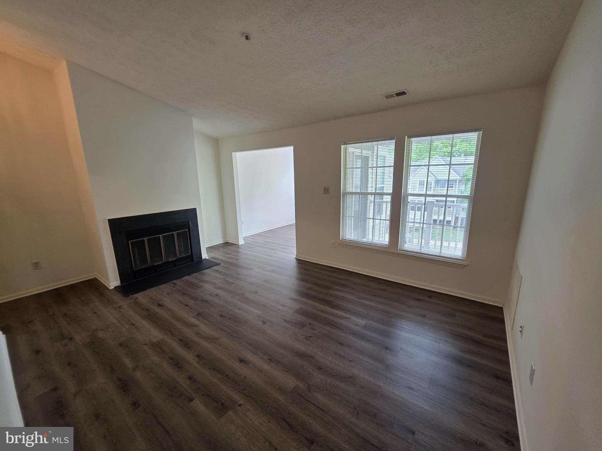WOODRIDGE MANOR - Residential